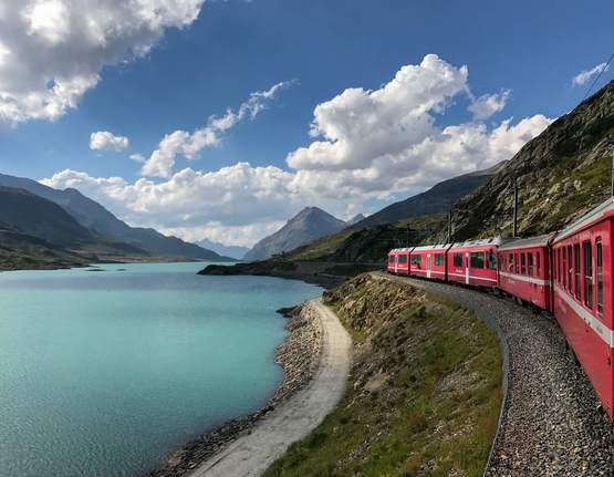 Szwajcaria - Pociągiem wśród Alp